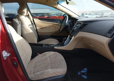 2013 Hyundai Sonata Gls z USA, uszkodzony, nr VIN 5NPEB4AC7DH749905